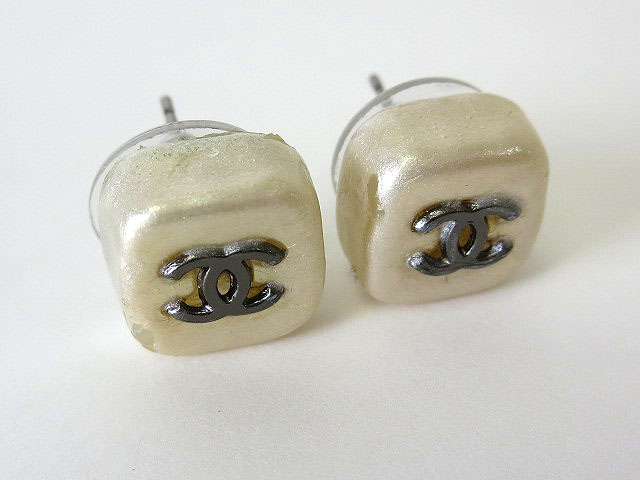シャネル CHANEL ピアス パール スクエア ココマーク 02A 白 シルバー 