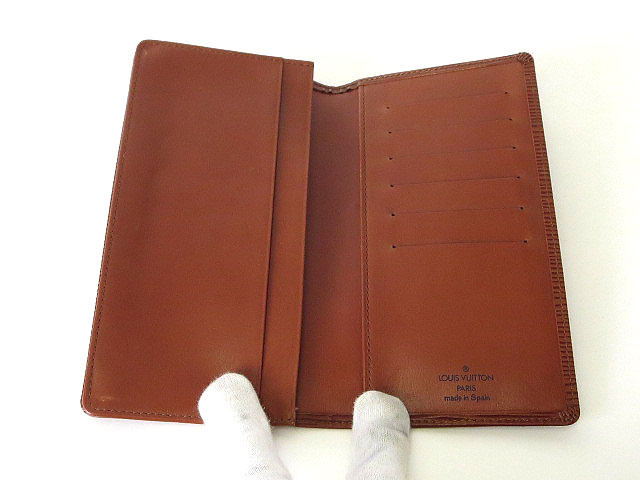 ルイヴィトン LOUIS VUITTON 財布 長財布 エピ ポルトカルトクレディ  