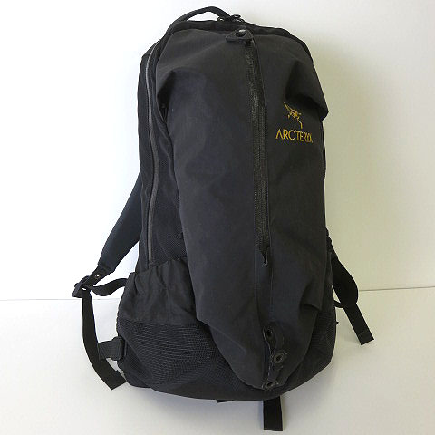 ARC’TERYX アークテリクス Arro22 アロー22 旧ロゴ ブラック ARC'TERYX arro22 アークテリクス アロー22 旧ロゴ - メルカリ