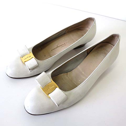 サルヴァトーレフェラガモ Salvatore Ferragamo パンプス ヴァラ 