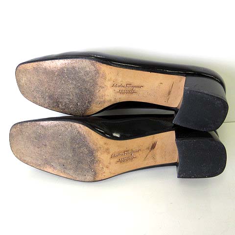 パンプス エナメル 黒 フェラガモ 美品 お買い得❣️【美品