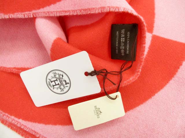 エルメス HERMES マフラー ショール カシミア 赤 美品　未使用 エルメス HERMES マフラー ストール ロゴ刺繍 カシミヤ 赤 レッド /BM