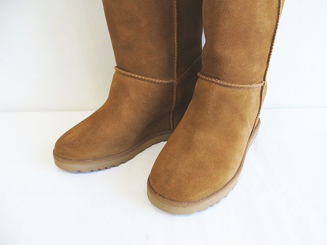 未使用品 アグ UGG CLASSIC FEMME OTK ウエッジロングブーツ 1104610 