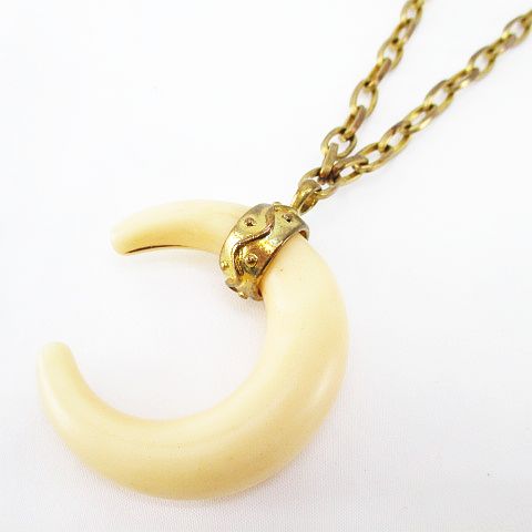ネックレス ムーン 月モチーフ ペンダントトップ ゴールド系 アクセサリー レディース 077 ベクトルパーク
