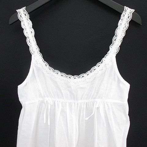 Chloeクロエ　スプリングトップ レース　ノースリーブチュニック ホワイト Chloeクロエ スプリングトップ レース ノースリーブチュニック