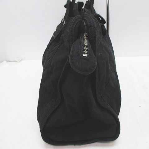 DIESEL スタッズ付きブラックハンドバッグ DIESEL（ディーゼル）の「Diesel - スタッズ装飾 ショルダー