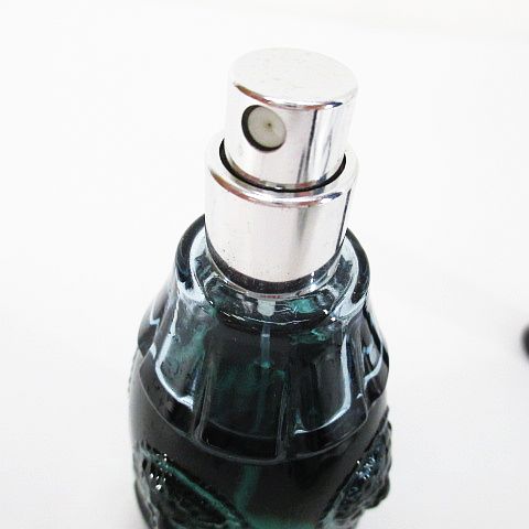 ヴェルサーチ ブラックジーンズ オーデトワレ 75ml ヴェルサーチ ブルージーンズ オードトワレ 75ml （廃盤希少