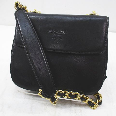 【美品】プラダ　ショルダーバッグ　肩掛け　ロゴ型押し　チェーン　レザー　ブラック PRADA プラダ レザー チェーンショルダーバッグ ロゴ型押し 黒 プラダ