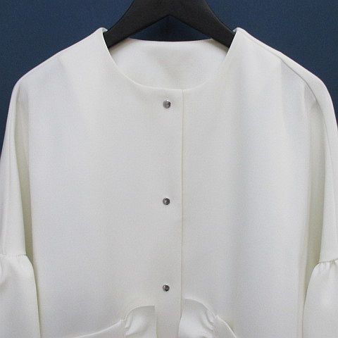 未使用品 ヨリ yori YR2225 ノーカラージャケット 薄手 フレアスリーブ 