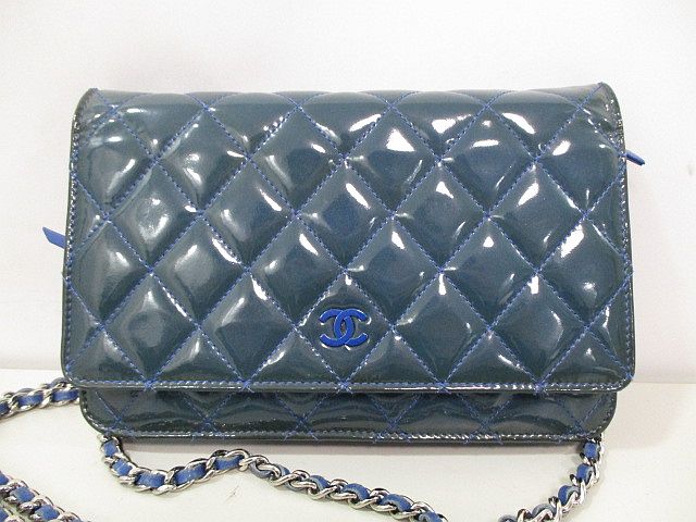 シャネル CHANEL エナメルチェーンウォレット ポシェット ショルダー  