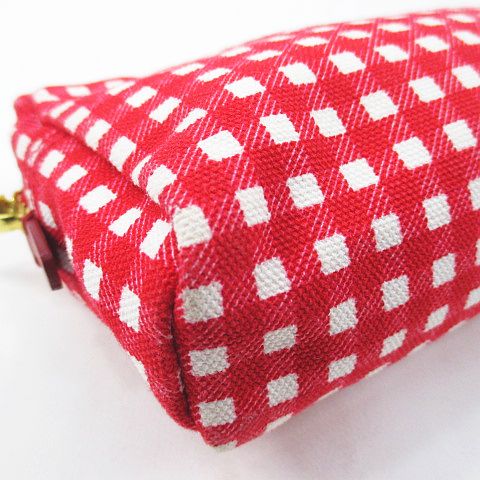 【値下げ】PRADA ギンガムチェック柄 ポーチ レッド/ホワイト 値下げ】PRADA ギンガムチェック柄 ポーチ レッド/ホワイト - メルカリ