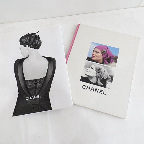 CHANEL シャネル　カタログ　2017 シャネル CHANEL ビンテージ 洋書 ブックレット カタログ 2点
