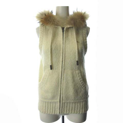 Burberry バーバリーブルーレーベル ファー付きダウンベスト BURBERRY