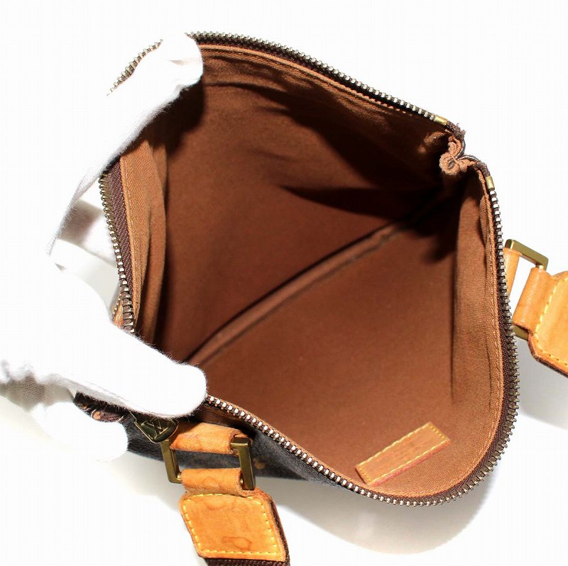 ルイヴィトン LOUIS VUITTON ポシェット・ボスフォール モノグラム