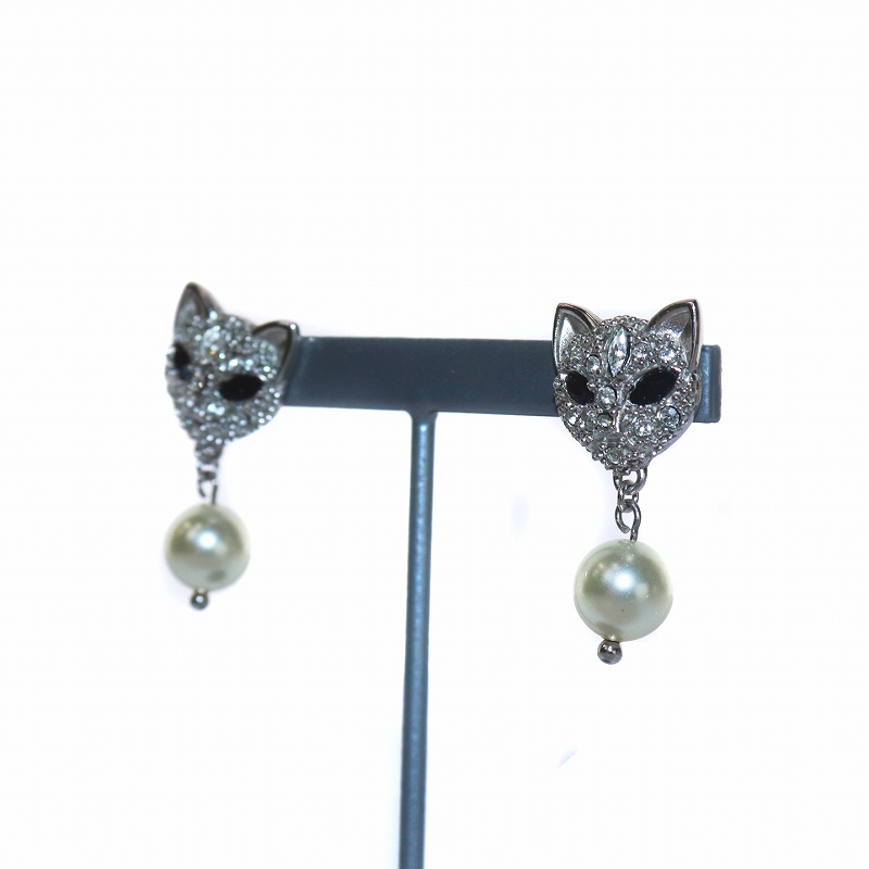ミュウミュウ miumiu ピアス スタッド 猫モチーフ キャット 925 パール 