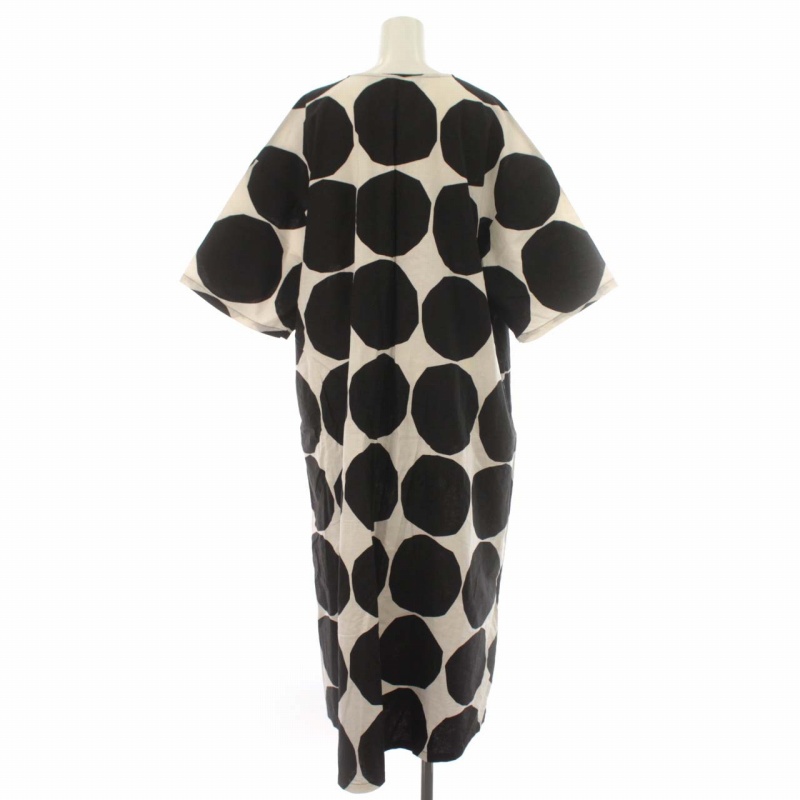 marimekko ポンチョ 黒 ドット柄裏地 marimekko ポンチョ 黒 ドット柄裏地 - 小物