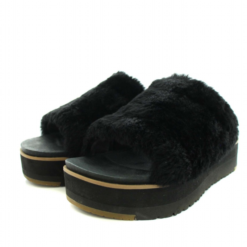 UGG 捌き アグ フラッフ イヤー サンダル 厚底サンダル 