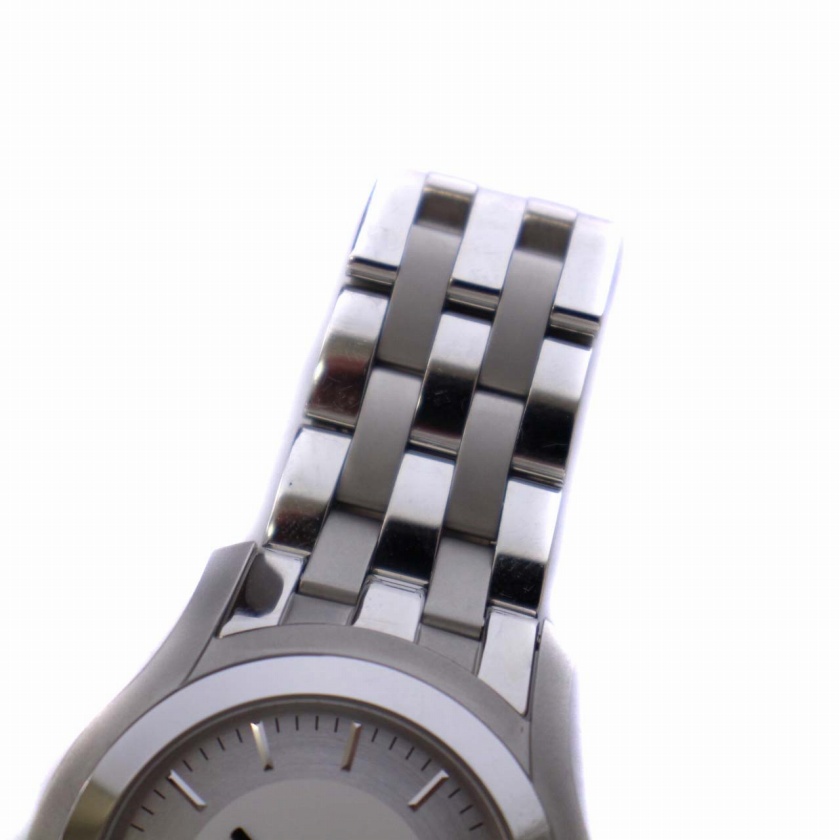 グッチ GUCCI 5500XL 腕時計 白文字盤 電池式 アナログ クオーツ