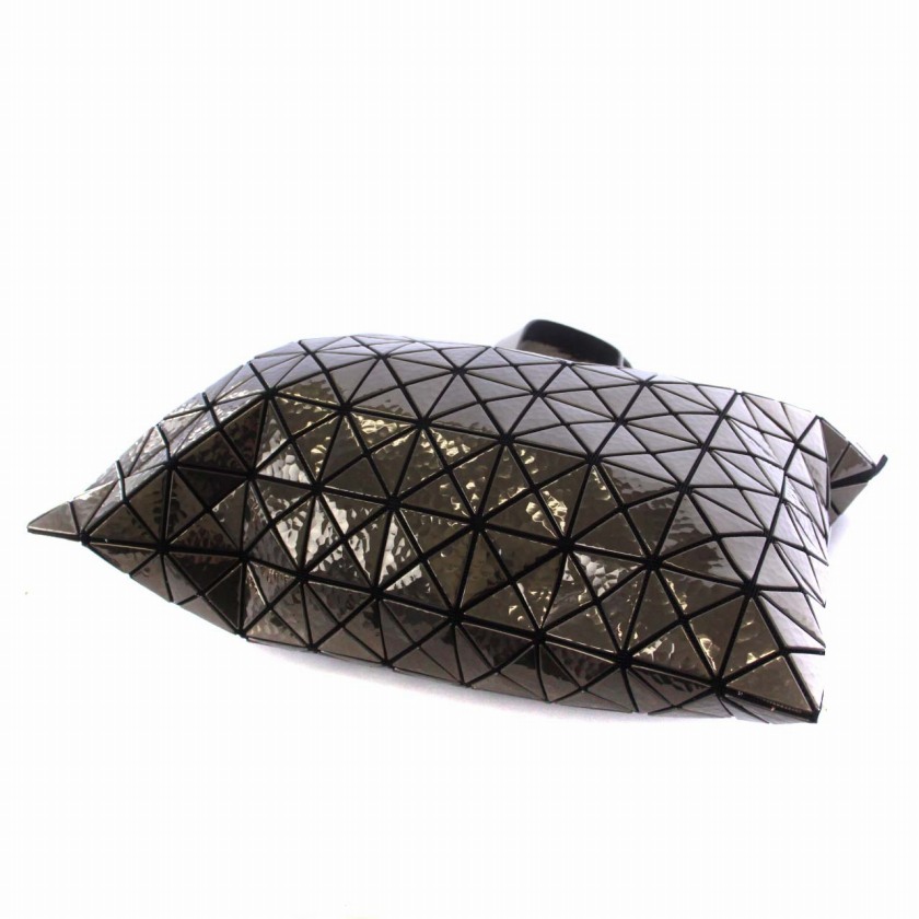 バオバオイッセイミヤケ エナメル トートバッグ ファスナー 黒　A4 大容量 バオバオイッセイミヤケ エナメル トートバッグ ファスナー 黒 A4 大容量