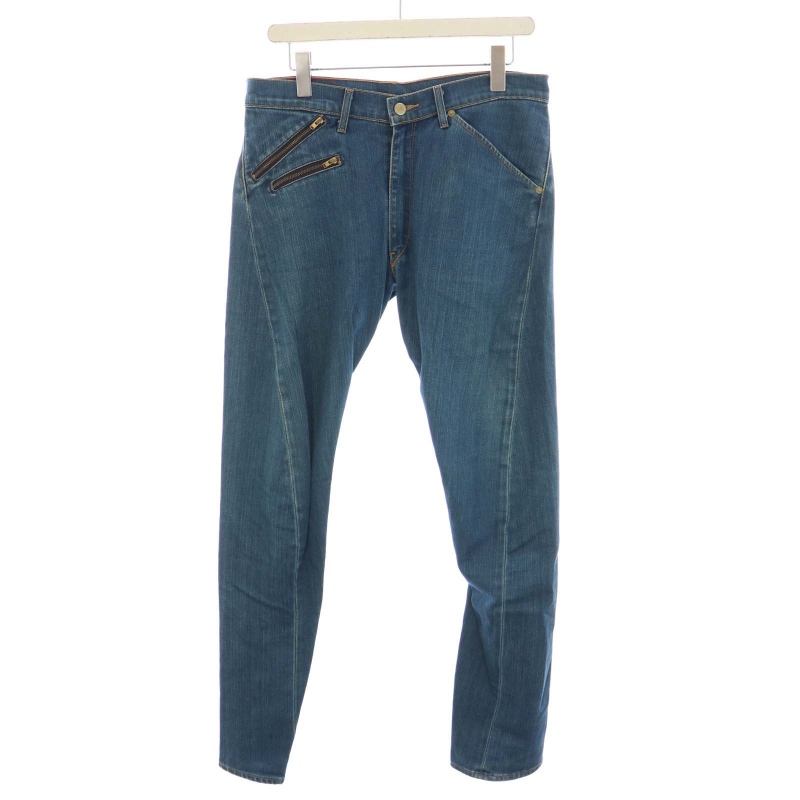 リーバイスレッド Levi