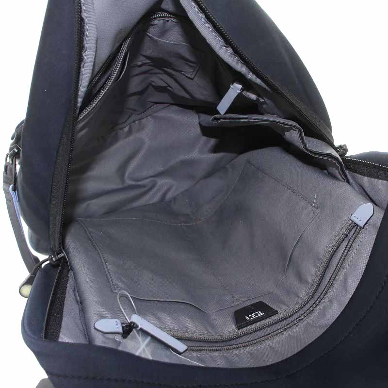 TUMI DEVOE リュックサック ドットポケット 水玉 紺 ネイビー TUMI DEVOE リュックサック ドットポケット 水玉 紺 ネイビー