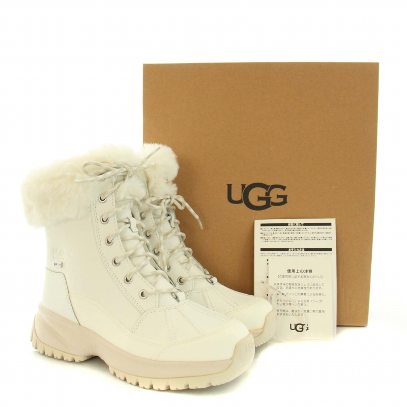 ugg Yose Fluff ホワイトレースアップシューズ ugg Yose Fluff ホワイトレースアップシューズ