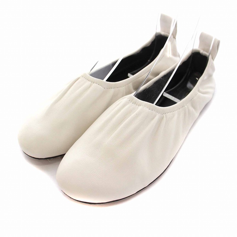 セリーヌ celine フラットシューズ 認め 