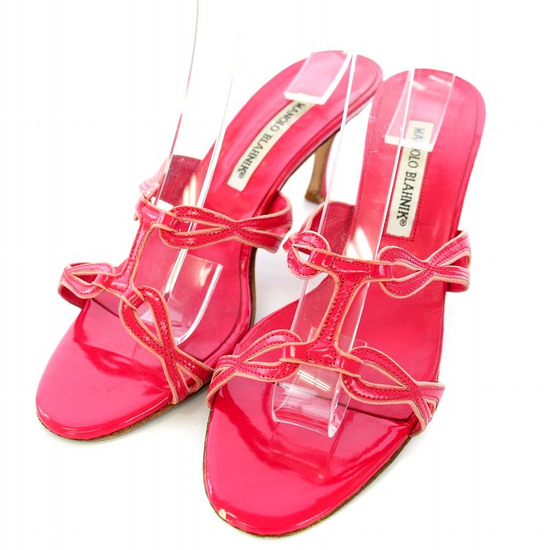 マノロブラニク 3点