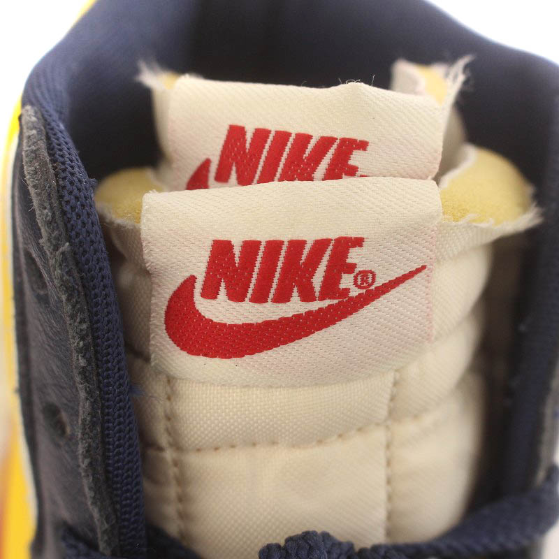 新品未使用！Nike Blazer Mid Varsity Maize Red Nike Blazer Mid x sacai varsity maize red Size 10 DS Brand