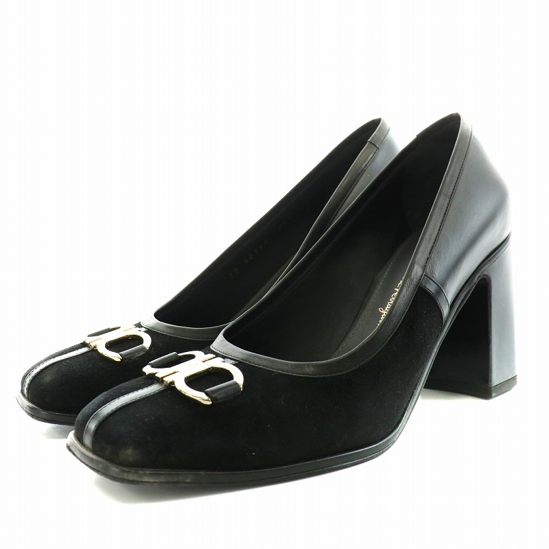 FERRAGAMO ブラックパンプス