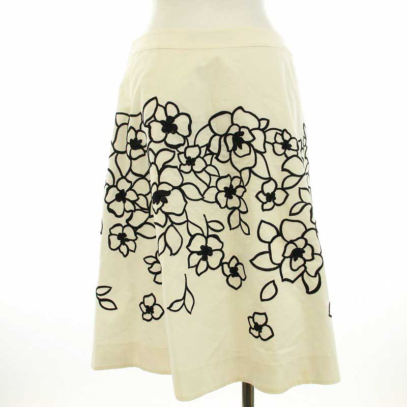 M'S GRACY 花柄刺繍 フレアスカート サイズ40 美品】 M'S GRACY 刺繍