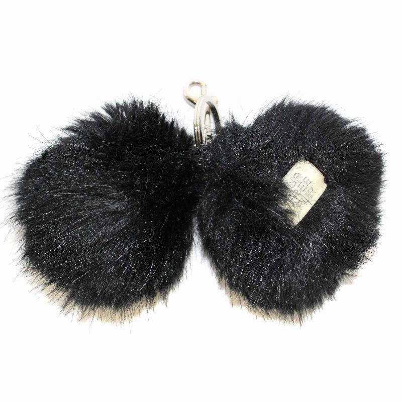 新品、タグ付き‼︎ Stella McCartney ファー 貴重 キーホルダー