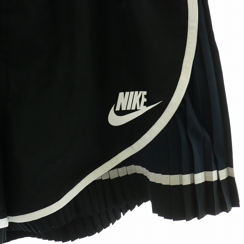 ナイキ NIKE × サカイ sacai Pleated Tempo Shorts キュロット 