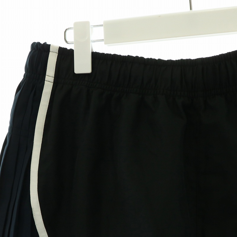 ナイキ NIKE × サカイ sacai Pleated Tempo Shorts キュロット