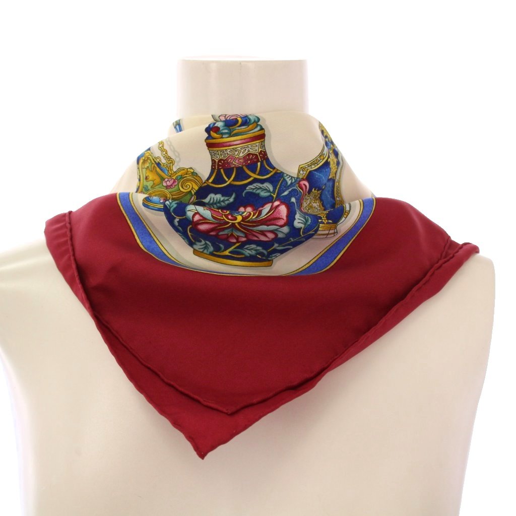 エルメス HERMES カレ90 Qu'importe le flacon スカーフ 総柄 シルク