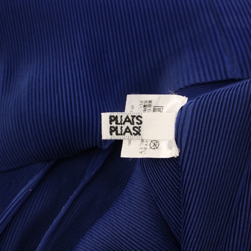 イッセイミヤケ☆PLATS PLATS ☆ノーカラージャケット 今季！5月購入