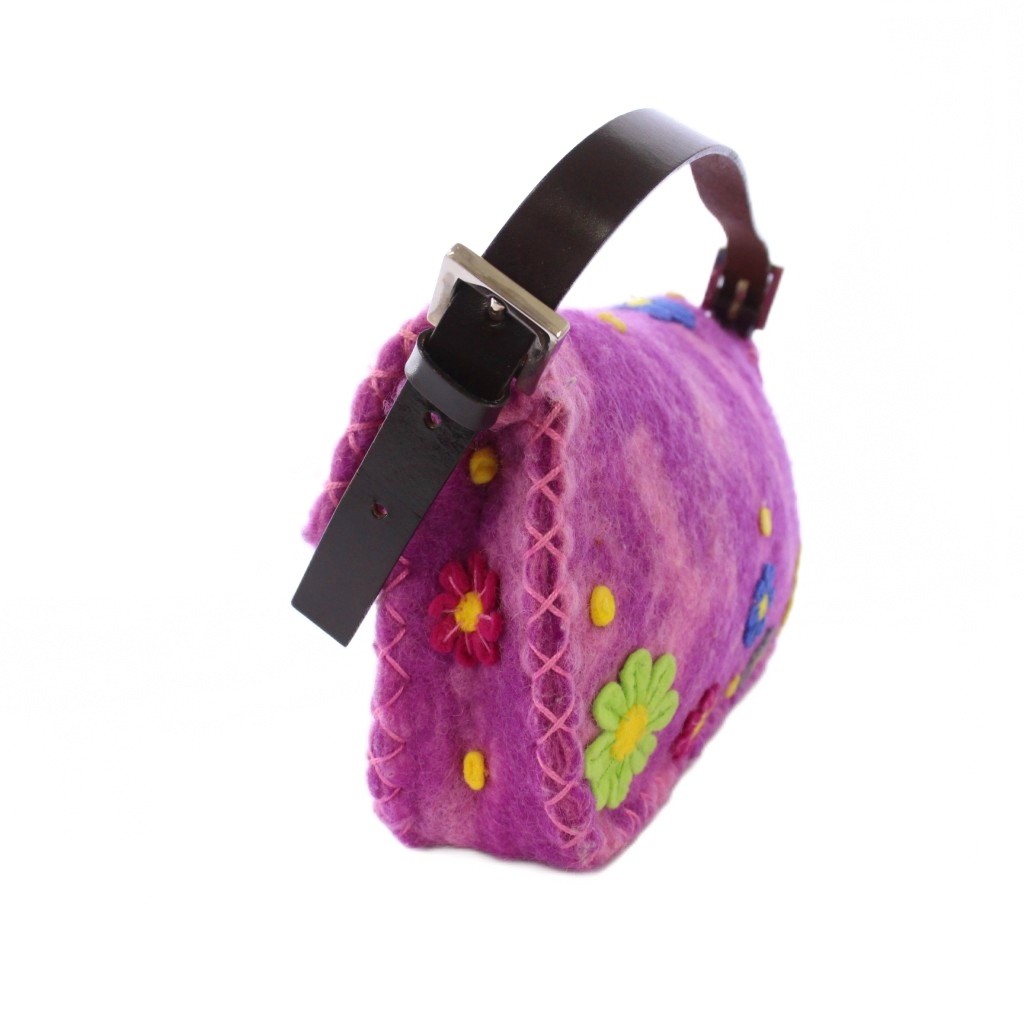 希少・極美品　FENDI マンマバケット　フェルト素材　　　花柄　ボタニカル柄 FENDI - 希少・極美品 FENDI マンマバケット フェルト素材 花柄