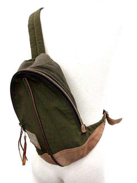DIESEL ボディバッグ ナイロンカーキ