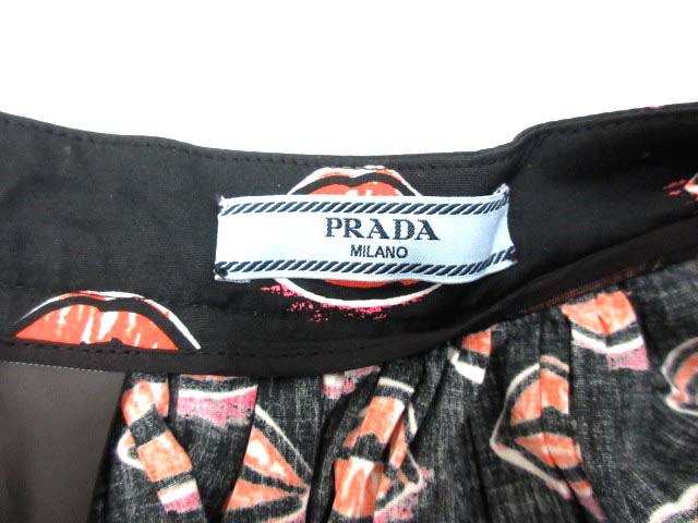 プラダ PRADA スカート ひざ丈 ギャザー リップ柄 40 黒 赤 2017 プラダ PRADA スカート ひざ丈 ギャザー リップ柄 40 黒 赤 2017
