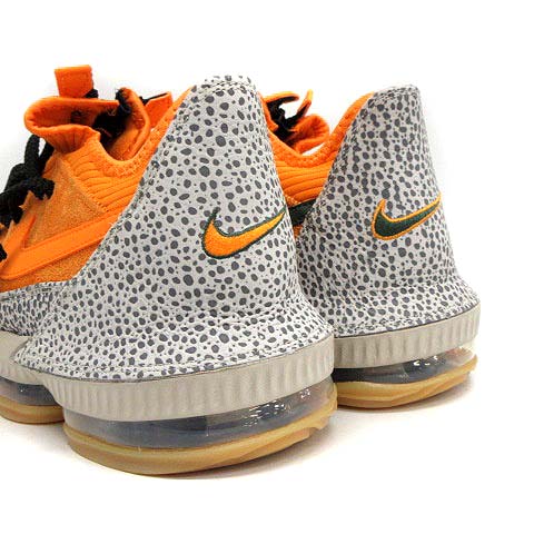 ナイキ NIKE レブロン 16 ロウ LEBRON XVI LOW AC スニーカー スエード