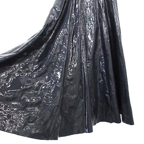 akiranaka エナメルフレアスカート