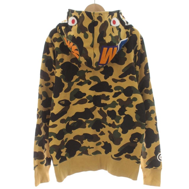 アベイシングエイプ A BATHING APE タグ付き カモシャーク シャーク 