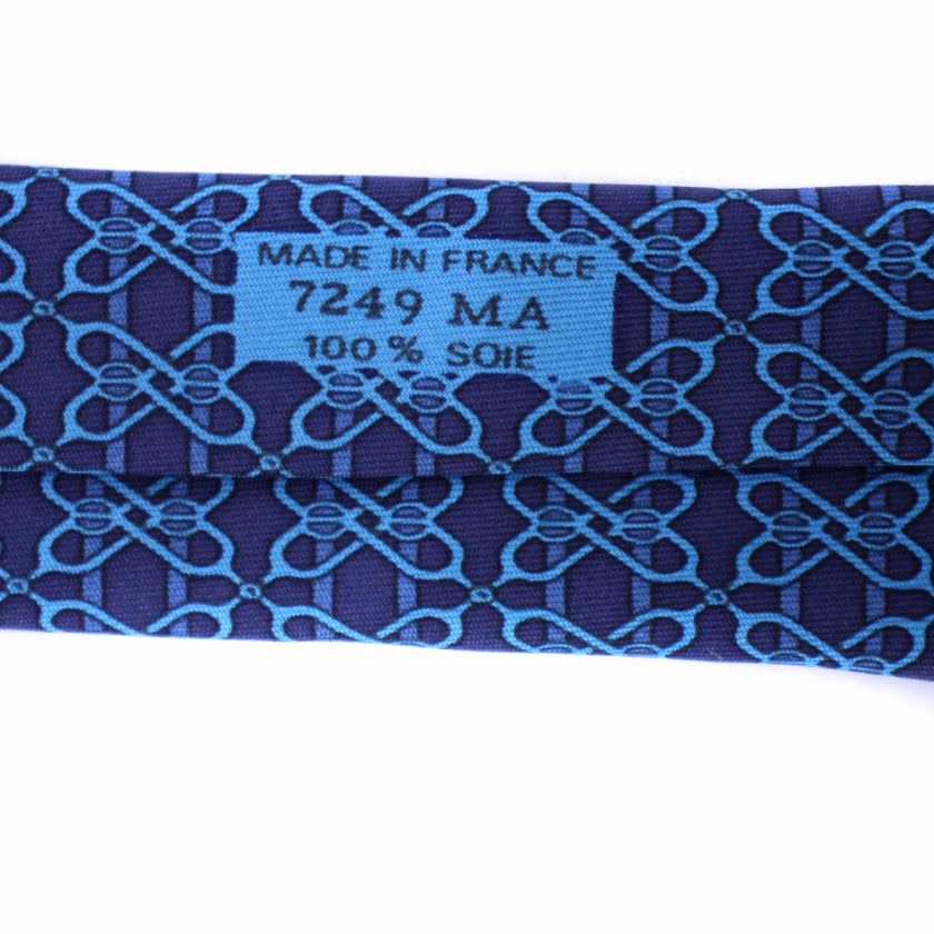 未使用級 エルメス HERMES ネクタイ シルク フランス製 ブルー 総柄 エルメス HERMES ネクタイ 総柄 シルク フランス製 青 ブルー
