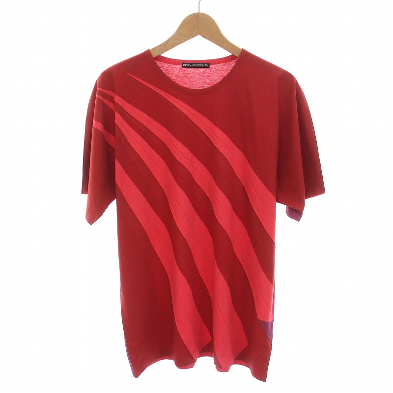 【美品】ISSEY MIYAKE レッド ドレープ感 クルーネックTシャツ 半袖 ISSEY MIYAKE - 【美品】ISSEY MIYAKE レッド ドレープ感 クルー