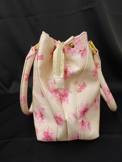 ☆リズリサLIZLISA☆お花付き☆フラワーパンチングハンドバッグ