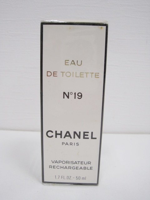 未使用品 シャネル CHANEL No19 オードパルファム 香水 50ml 未開封 