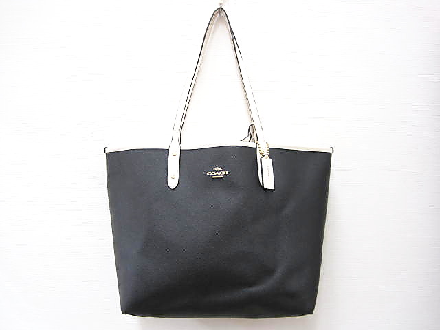 COACH トートバッグ ネイビー/ホワイト COACH トートバッグ ネイビー/ホワイト COACH ロゴ入りトートバッグ