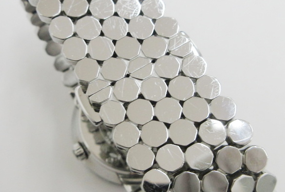 【最高級】【8月新入荷】❣️美品20包❣️シナクティフ　クレームn スワロフスキー SWAROVSKI レイクオブシーマー クオーツ 腕時計