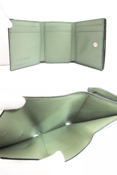 ロエベ アナグラム トライフォールドウォレット メドウグリーン ロエベ LOEWE アナグラム トライフォールド ウォレット 三つ折り