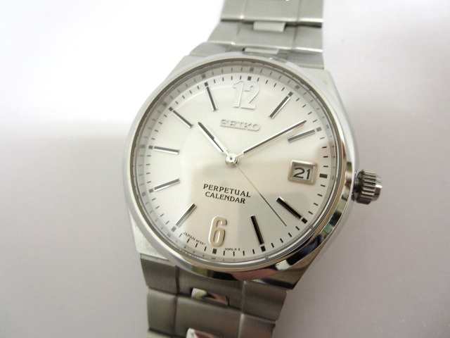 セイコー SEIKO パーペチュアルカレンダー 腕時計 白系 良品